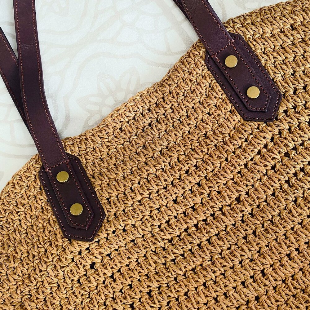 NWT J. Crew Woven Straw Market Tote Bag With Leather Handles and Gold Hardware - Picture 5 of 6